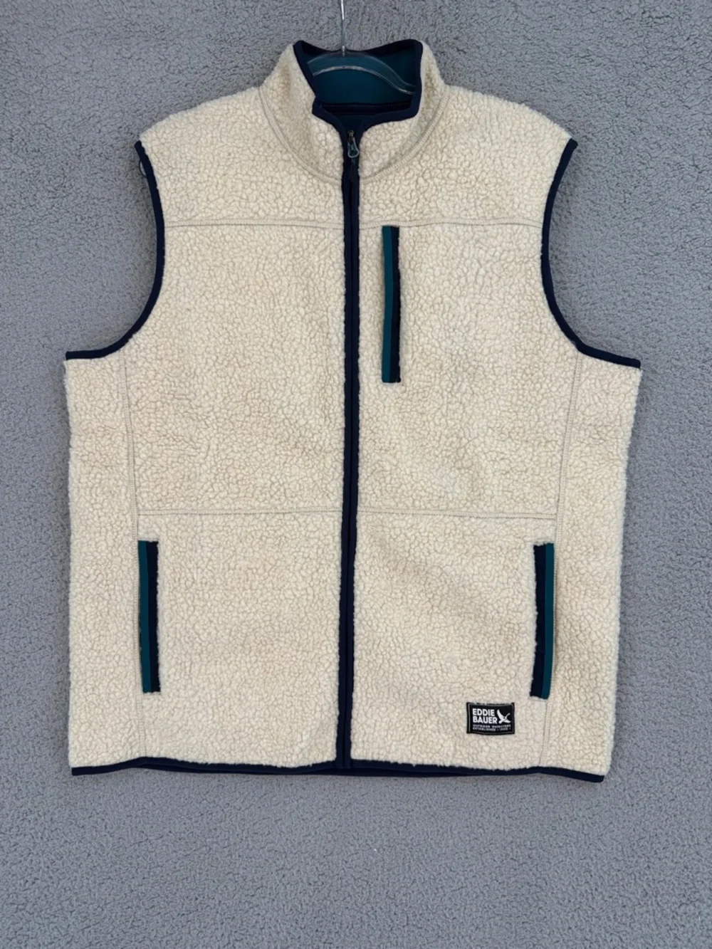 Eddie Bauer Mr. Chilali Cream Sherpa full zip Vest Men’s Large Navy Trim Pockets